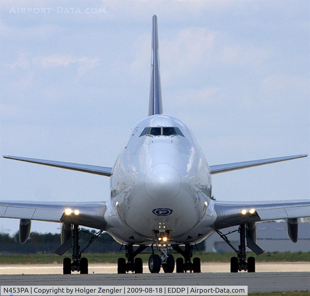 N453PA, 2001 Boeing 747-46NF C/N 30811, A mountain grows above the spotter