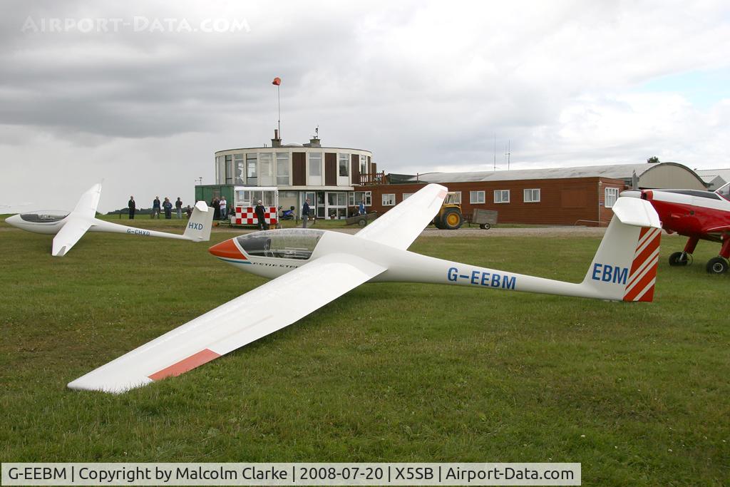 G-EEBM, Grob G-102 Astir CS77 C/N 1843, Grob G-102 Astir CS 77 at The Yorkshire Gliding Club, Sutton Bank, North Yorkshire in 2008..