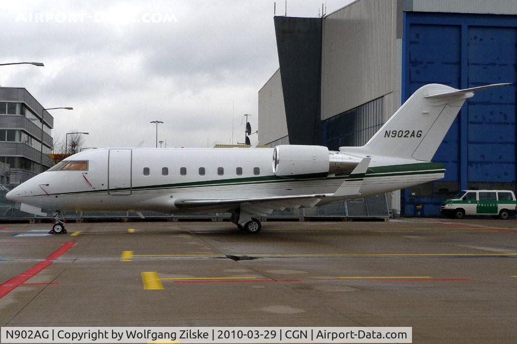 N902AG, 2001 Bombardier Challenger 604 (CL-600-2B16) C/N 5512, visitor