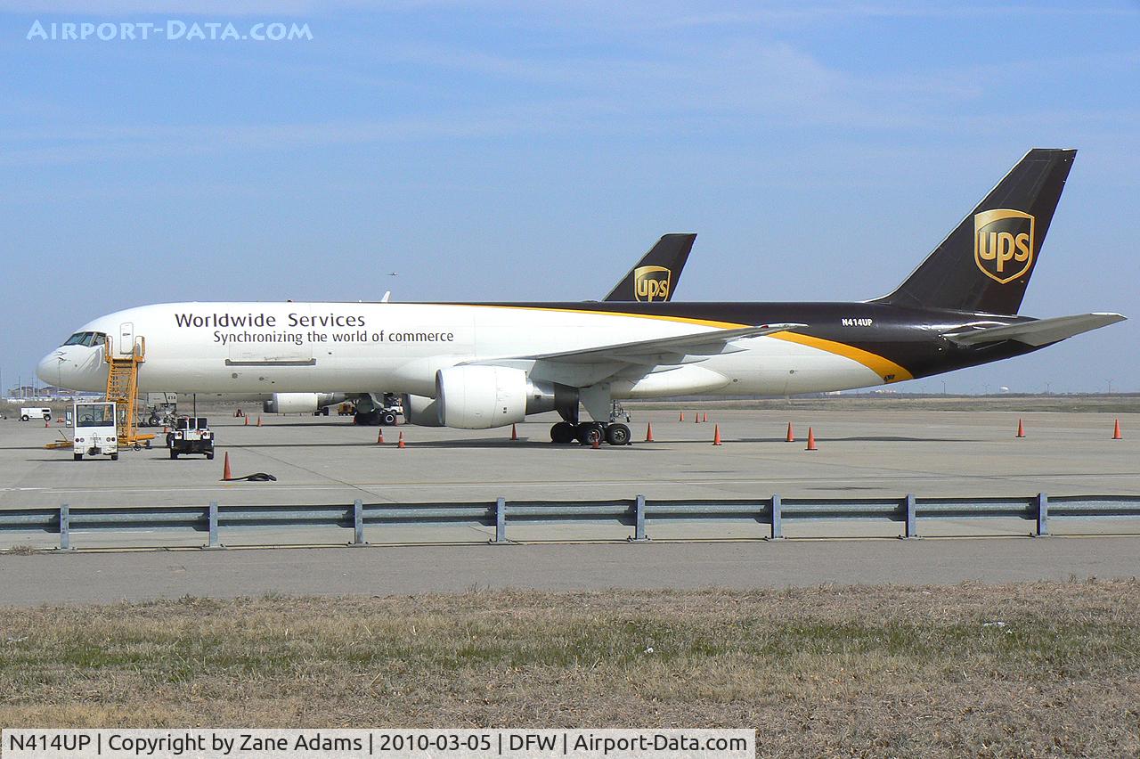 N414UP, 1988 Boeing 757-24APF C/N 23854, UPS at DFW