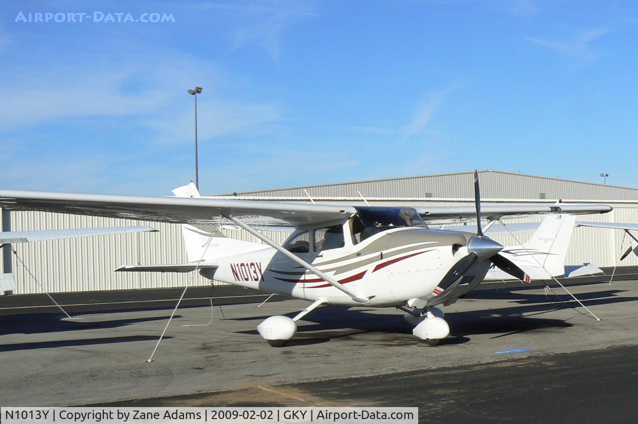 N1013Y, 2005 Cessna 182T Skylane C/N 18281544, At Arlington Municipal