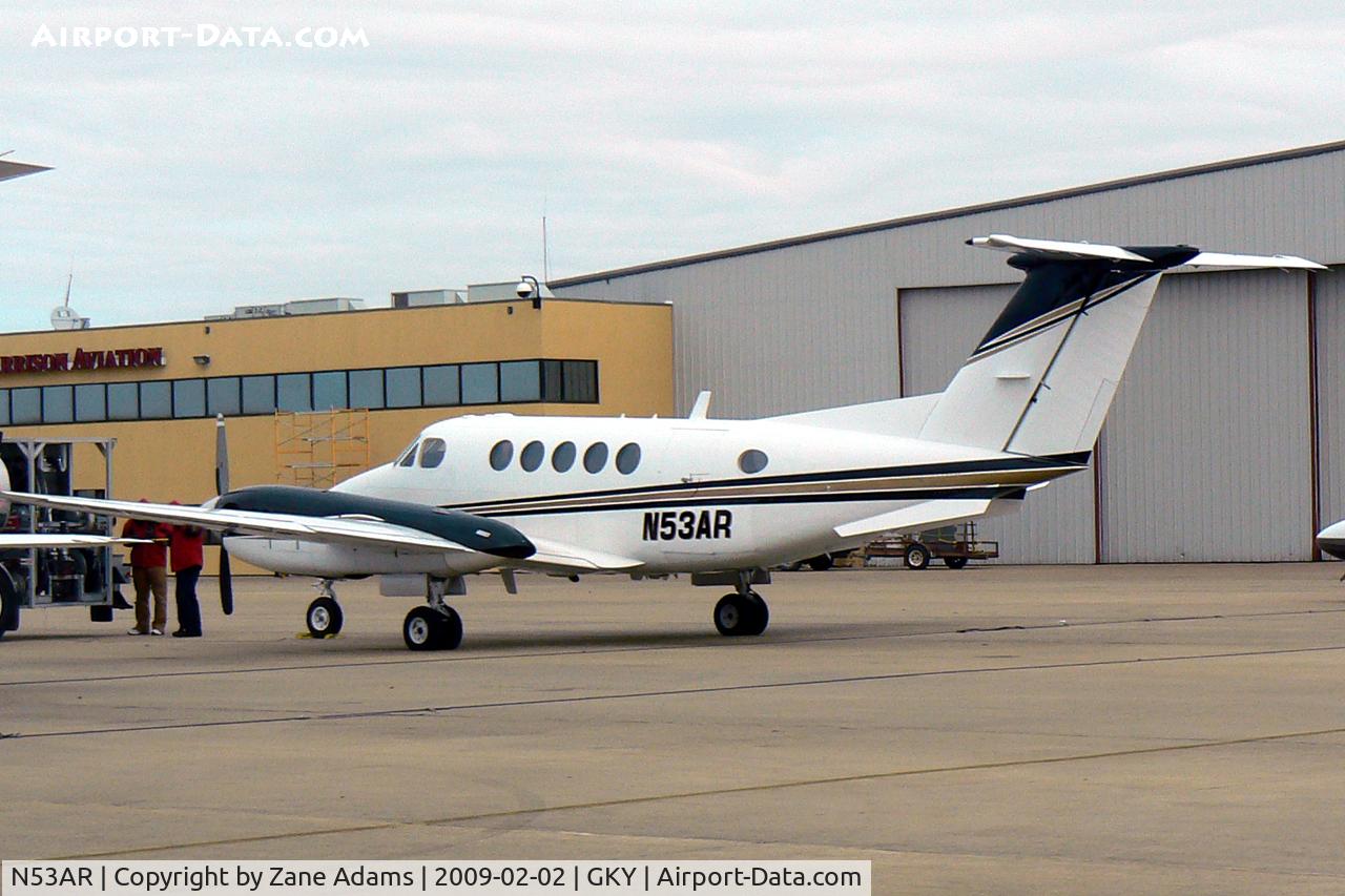 N53AR, 1998 Raytheon B200 King Air C/N BB-1629, At Arlington Municipal