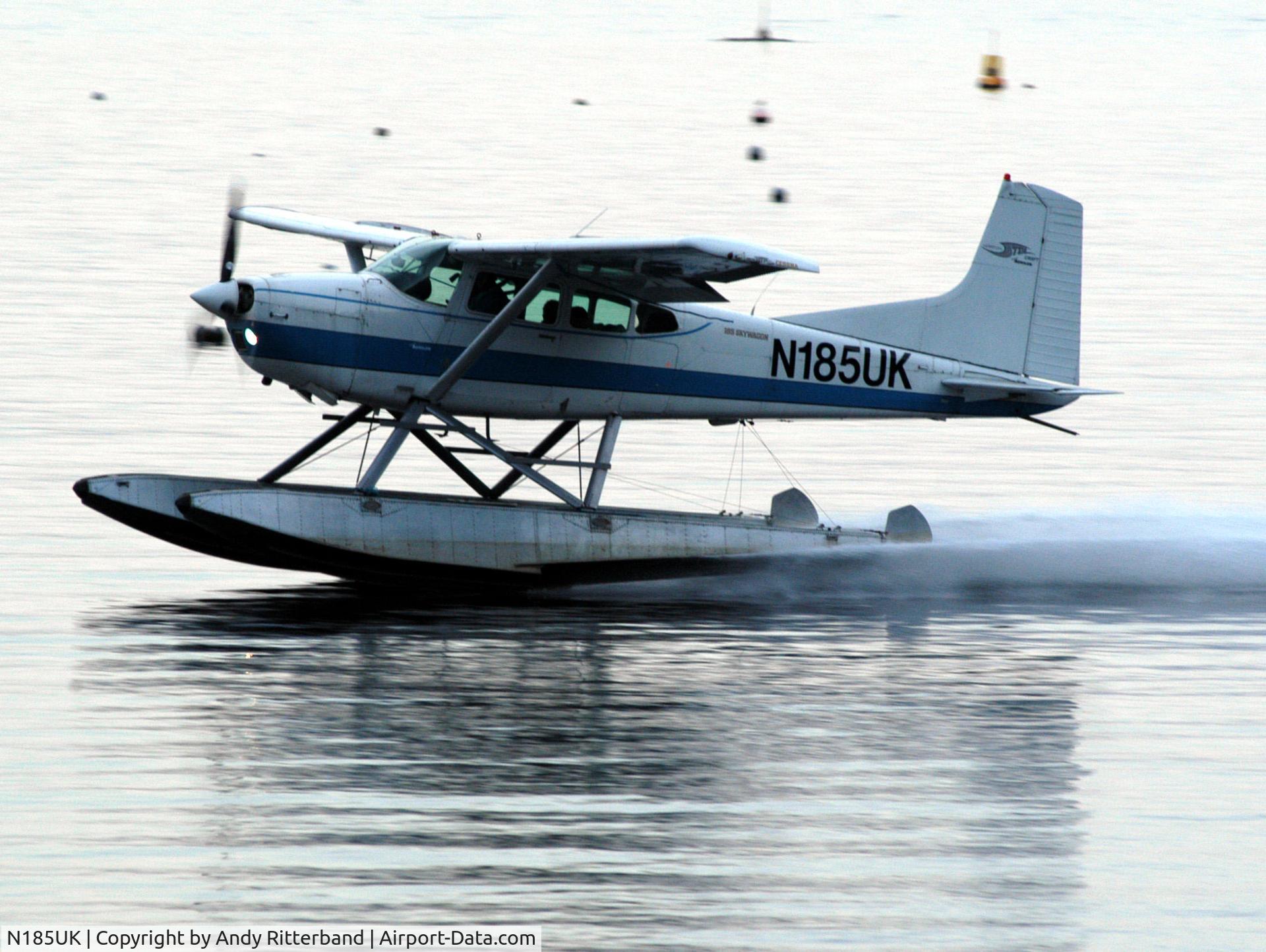 N185UK, 1982 Cessna A185F Skywagon 185 C/N 18504367, Scotland 2003