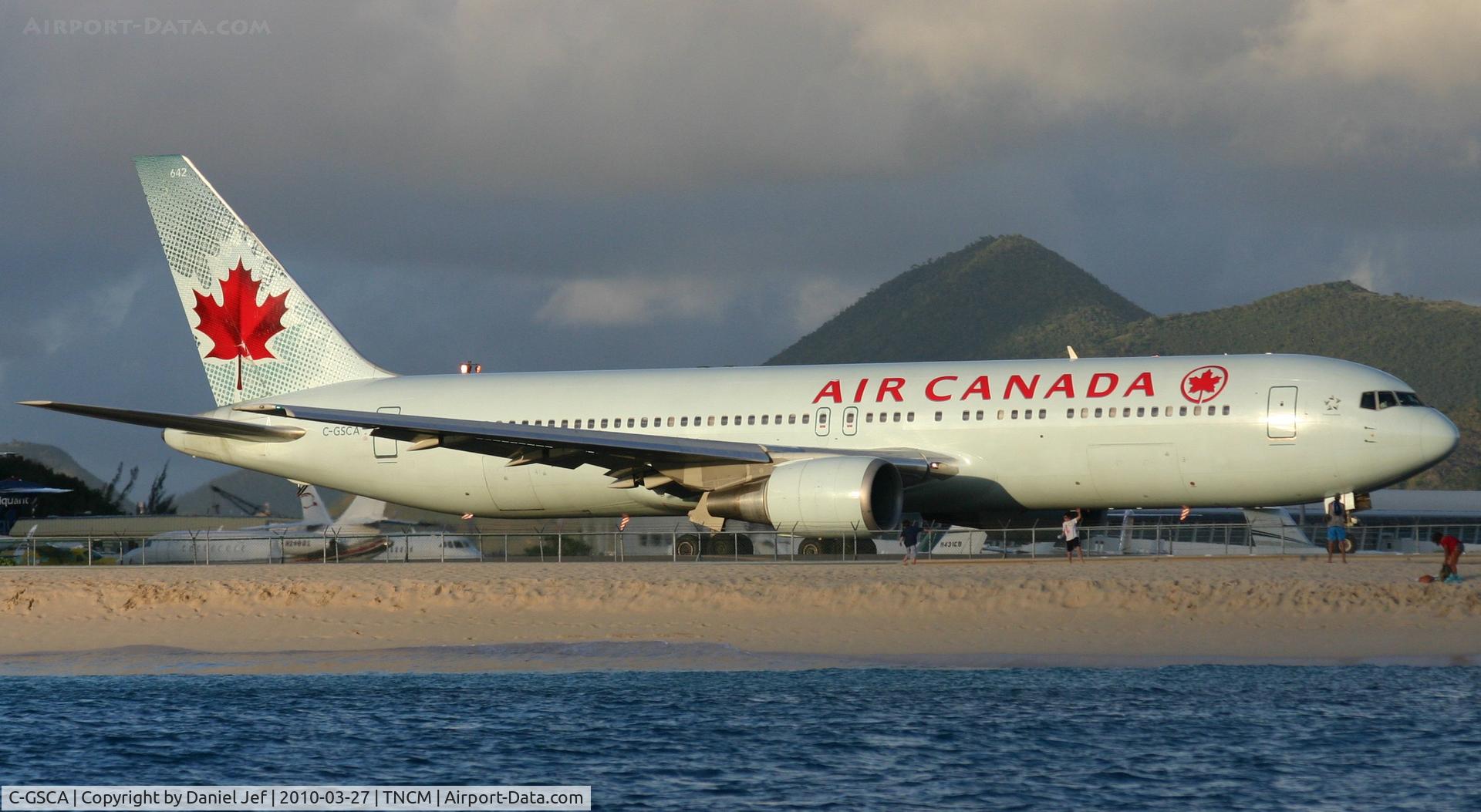 C-GSCA, 1991 Boeing 767-375/ER C/N 25121, Air Canada at the tresh hold runway 10 TNCM