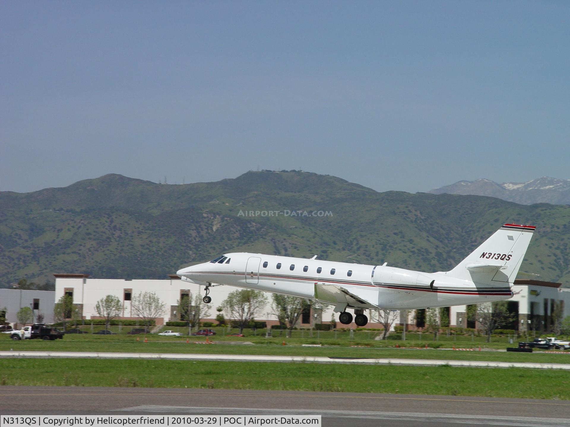 N313QS, 2007 Cessna 680 Citation Sovereign C/N 680-0140, Airbourne from Runway 26L