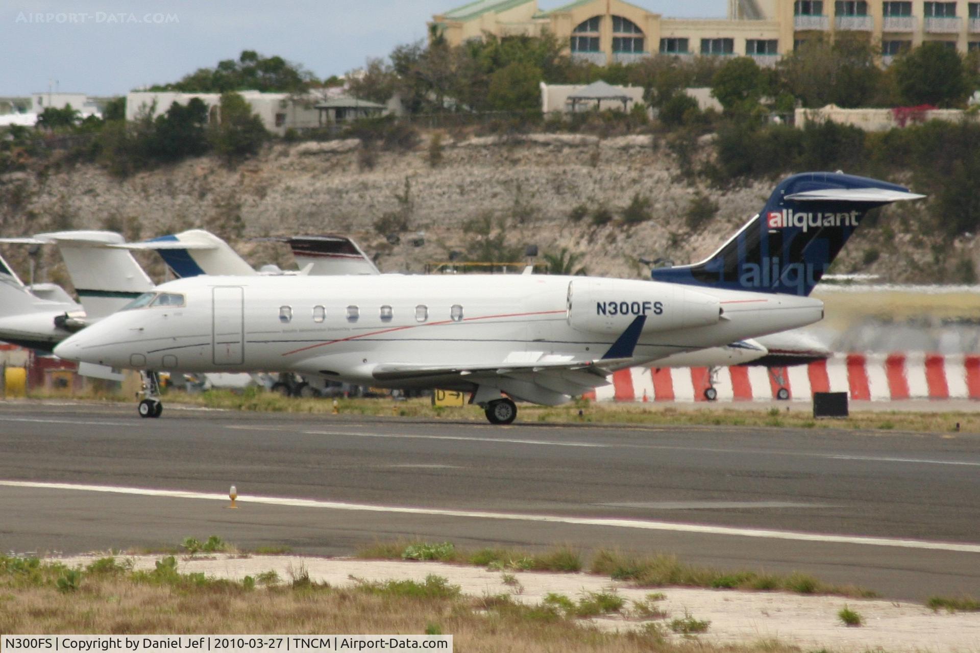 N300FS, 2007 Bombardier Challenger 300 (BD-100-1A10) C/N 20143, N300FS back tracking the active after landing at TNCM