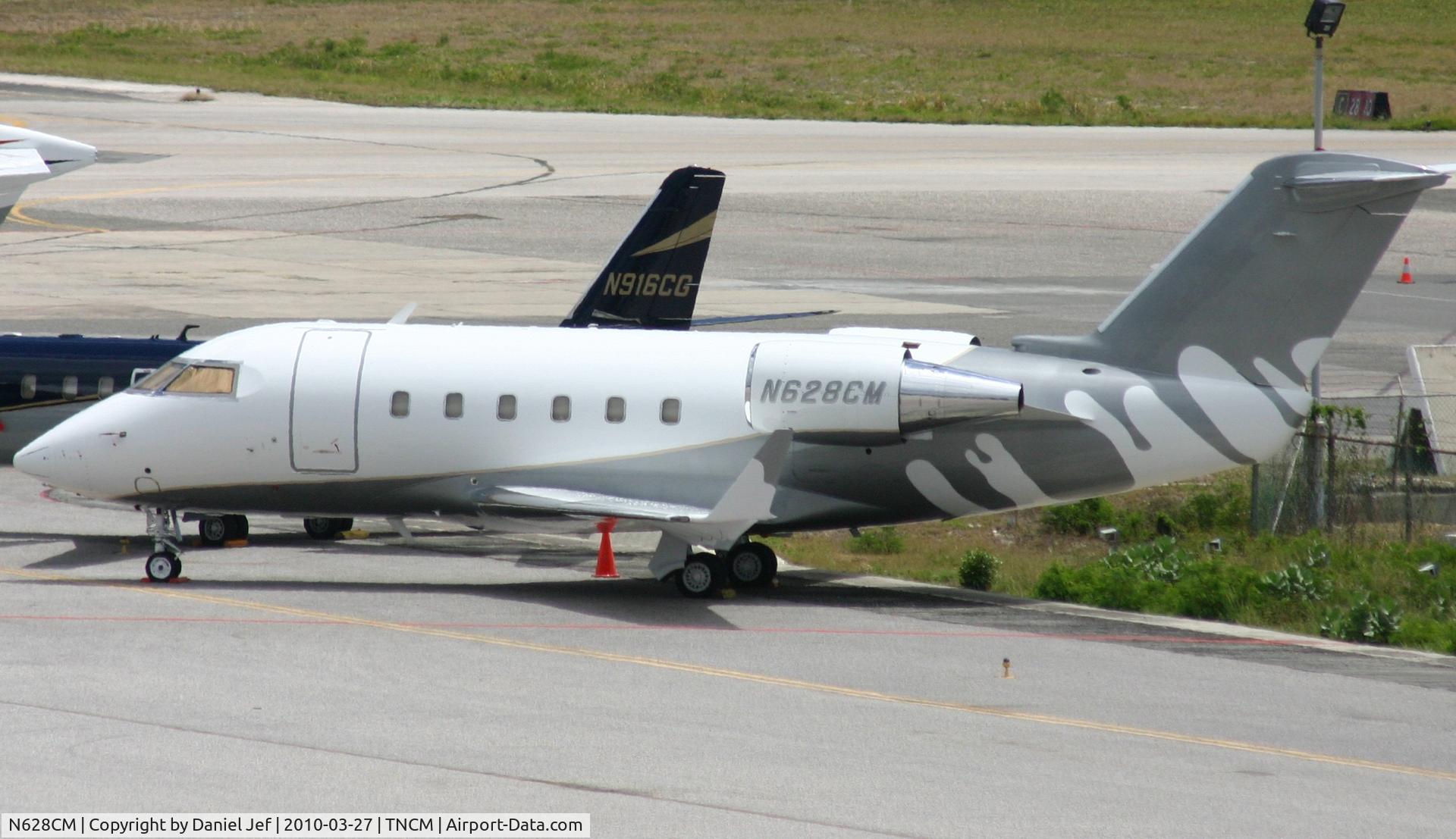 N628CM, 1986 Canadair 601 Challenger C/N 3062, N628CM park at the main ramp TNCM