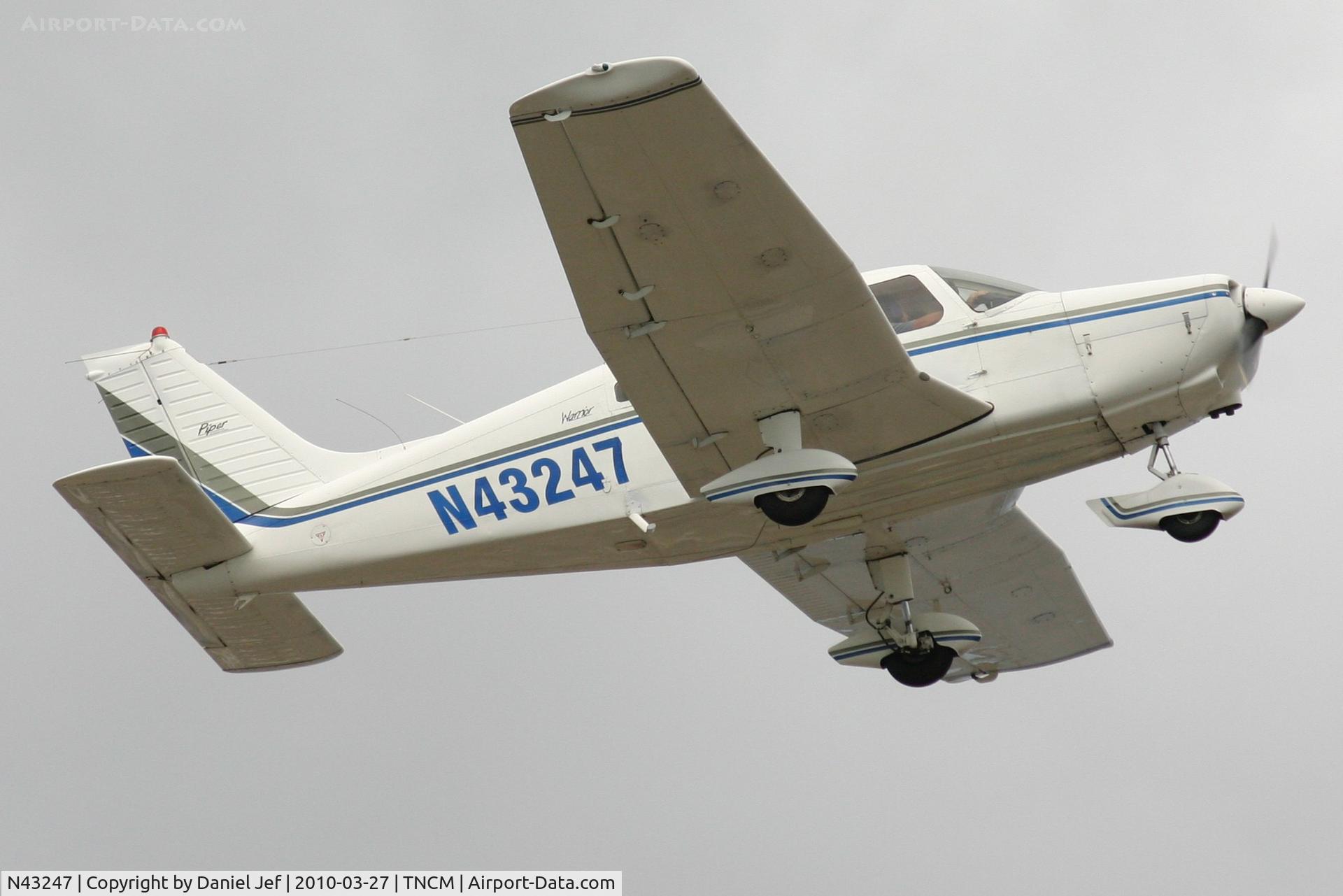 N43247, 1974 Piper PA-28-151 Cherokee Warrior C/N 28-7415456, N43247 departing TNCM