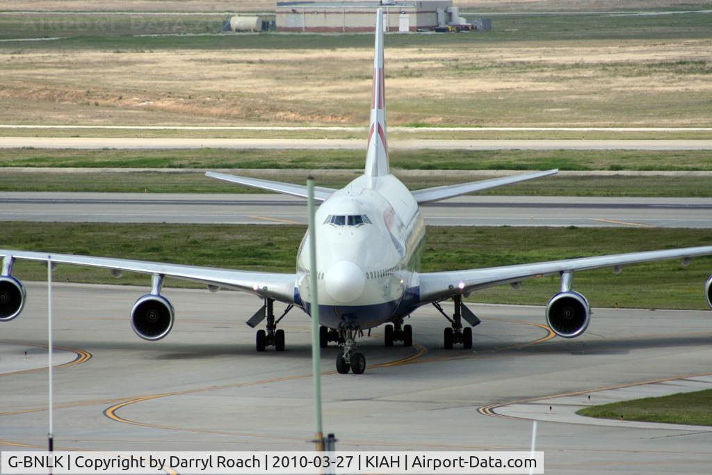 G-BNLK, 1990 Boeing 747-436 C/N 24053, BAW B744 taxis onto the International ramp. What a beast!