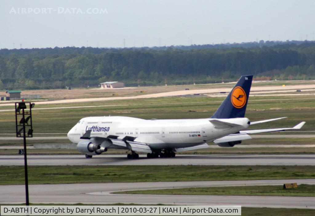 D-ABTH, 1991 Boeing 747-430M C/N 25047, A nice view of the B744's huge flaps.