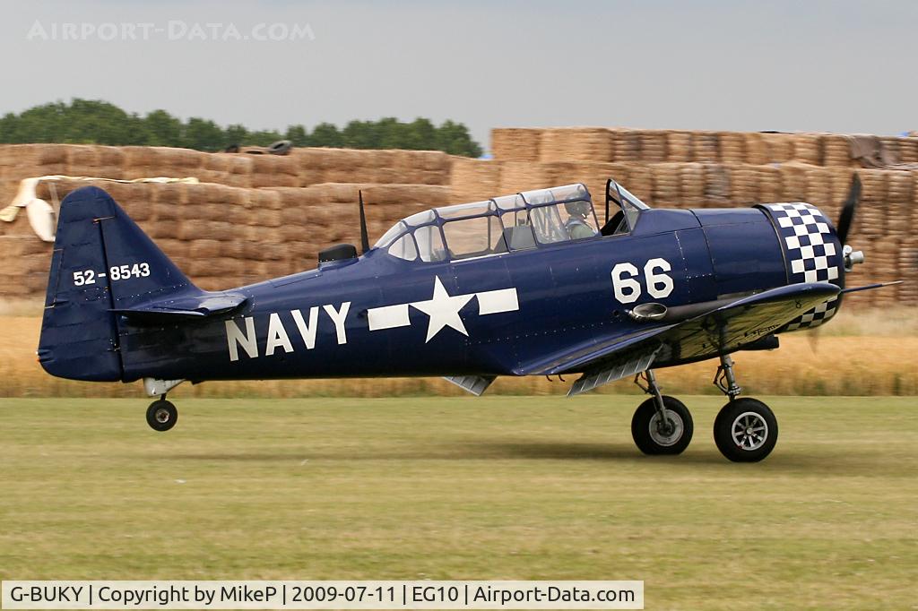 G-BUKY, 1952 Canadian Car & Foundry T-6H Harvard Mk.4M C/N CCF4-464, Landing back at Breighton after displaying elsewhere.