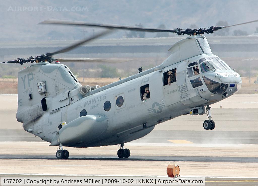 157702, Boeing Vertol CH-46F Sea Knight C/N 2601, Miramar Air Show.