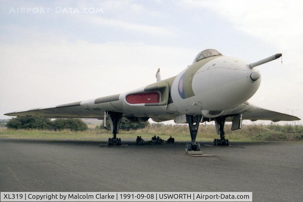 XL319, 1961 Avro Vulcan B.2 C/N Set 28, Avro 698 Vulcan B2A at The North East Aircraft Museum, Usworth, UK in 1991.