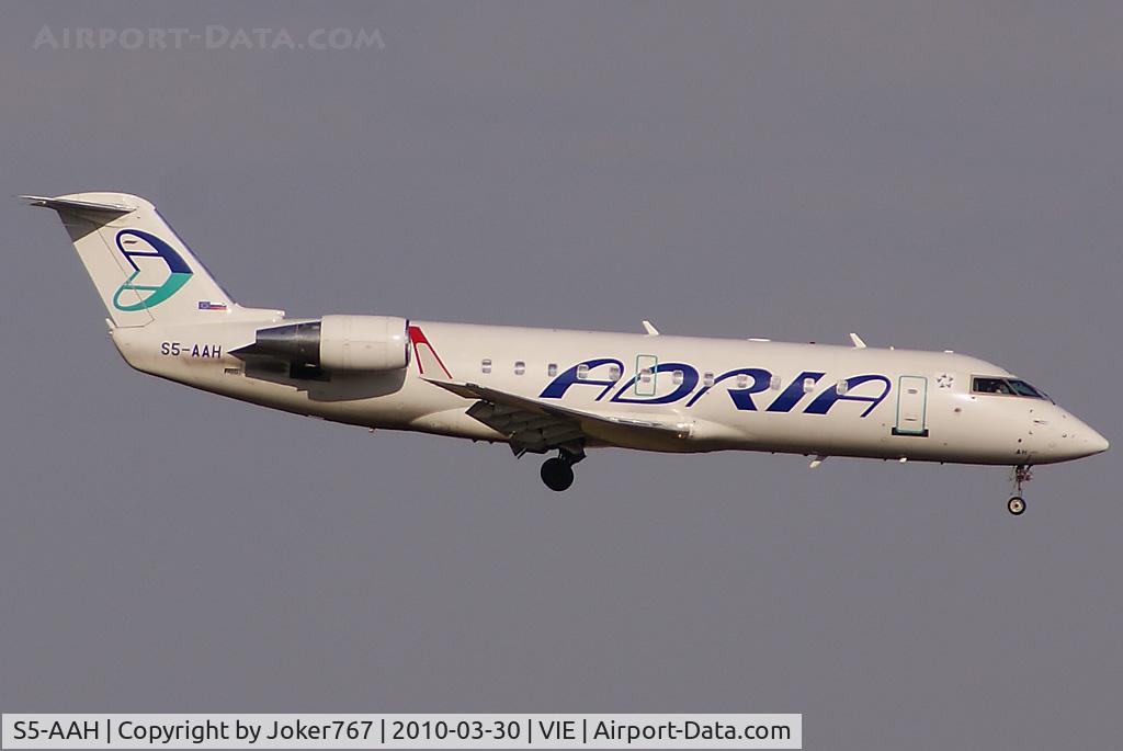 S5-AAH, 1994 Canadair CRJ-100LR (CL-600-2B19) C/N 7032, Adria Airways Canadair Regional Jet CRJ200LR