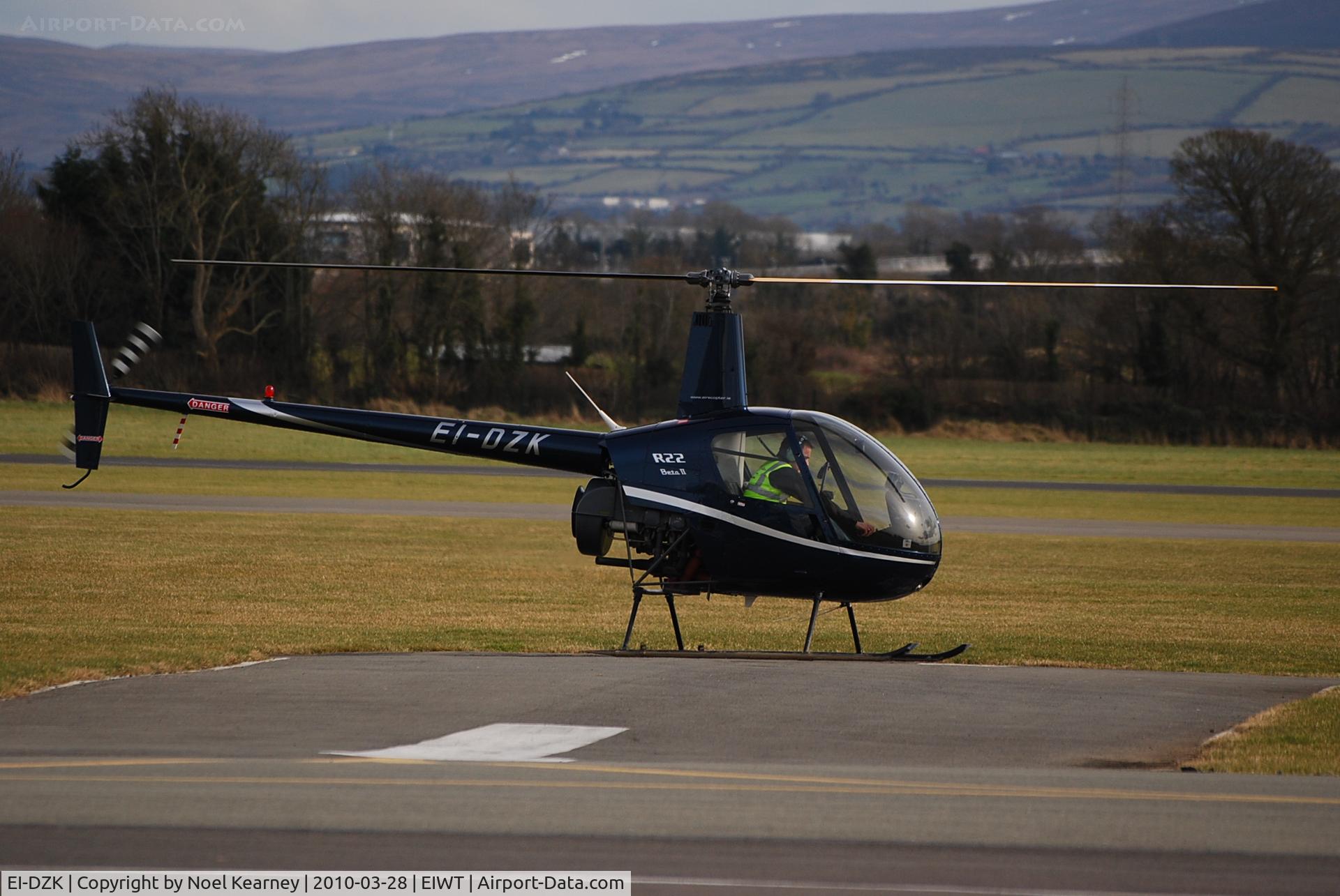 EI-DZK, 2001 Robinson R22 Beta C/N 3179, ROBINSON R.22 BETA  c/n:3179