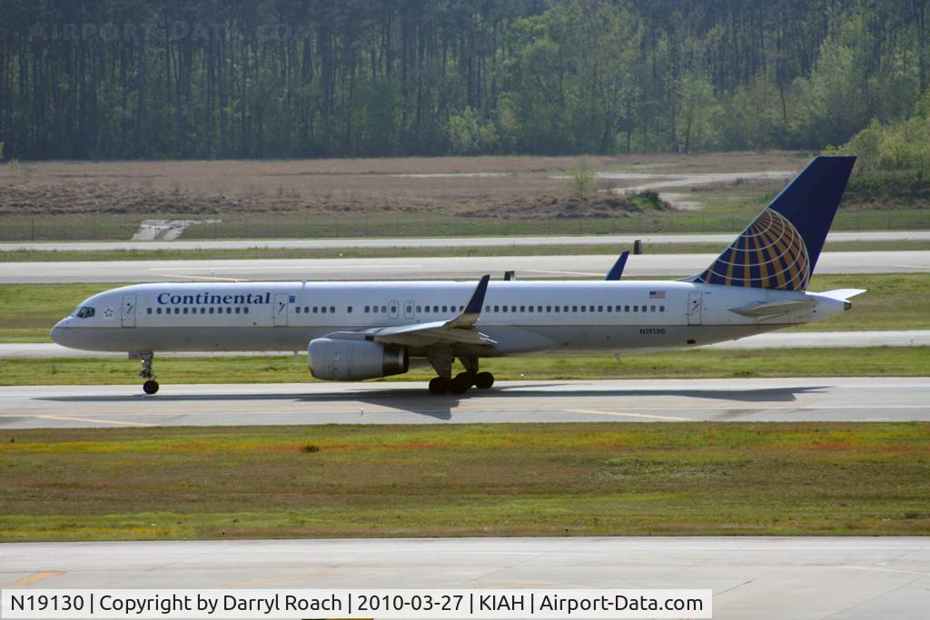 N19130, 1998 Boeing 757-224/ER C/N 28970, B752 departs 15L.