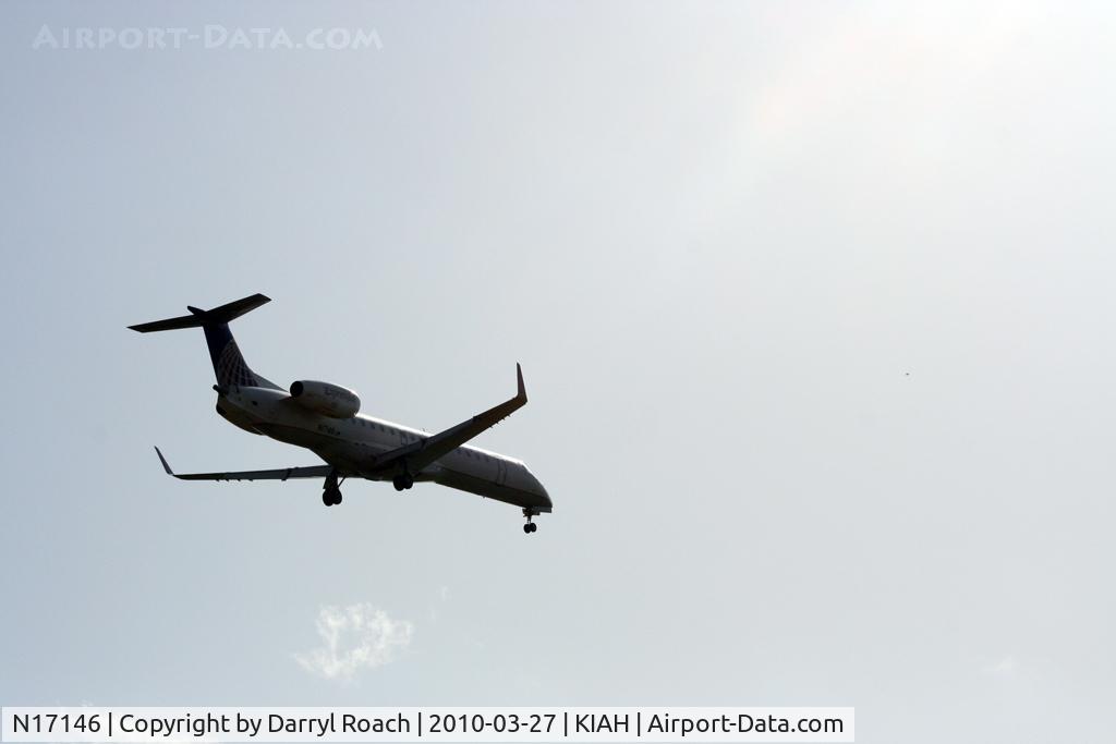 N17146, 2003 Embraer ERJ-145XR (EMB-145XR) C/N 145746, ERJ on short final for 27.