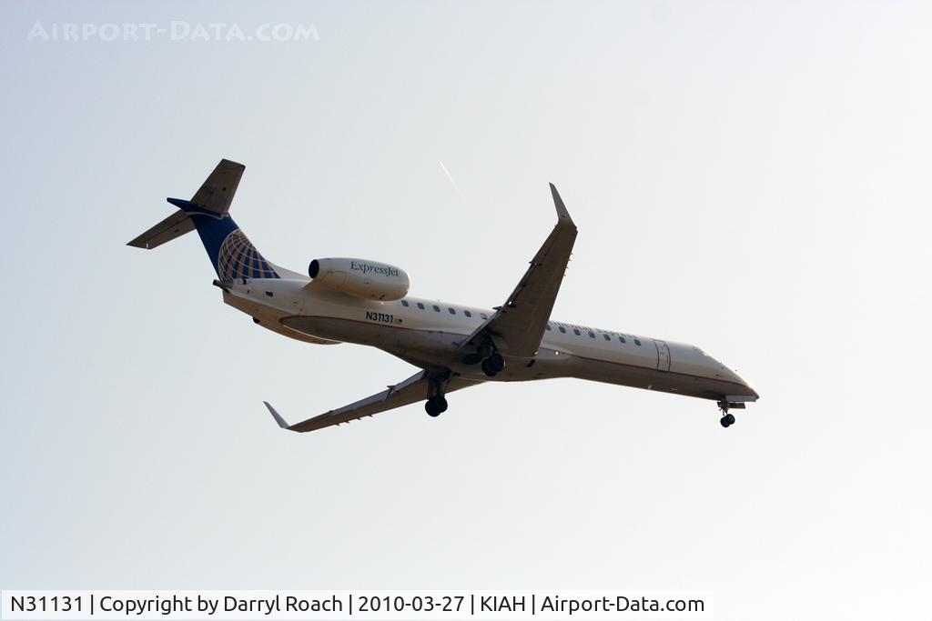 N31131, 2003 Embraer ERJ-145XR (EMB-145XR) C/N 145705, ERJ short final 27.