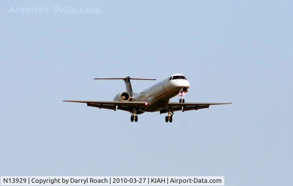 N13929, 1997 Embraer EMB-145EP (ERJ-145EP) C/N 145009, ERJ short final 27.