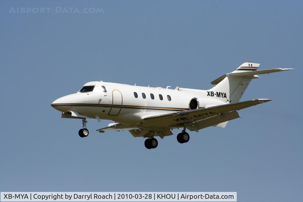 XB-MYA, 1970 Hawker Siddeley HS-125-F403B C/N 25227, Biz jet short final 30L.
