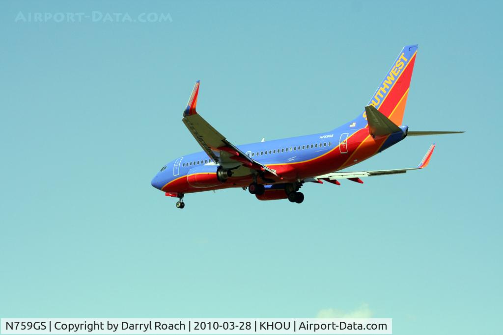 N759GS, 1999 Boeing 737-7H4 C/N 30544, B737 short final 30L.