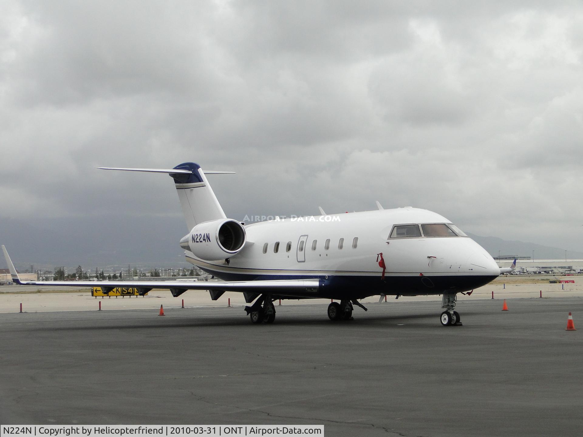 N224N, 2006 Bombardier Challenger 604 (CL-600-2B16) C/N 5661, Parked at Ontario