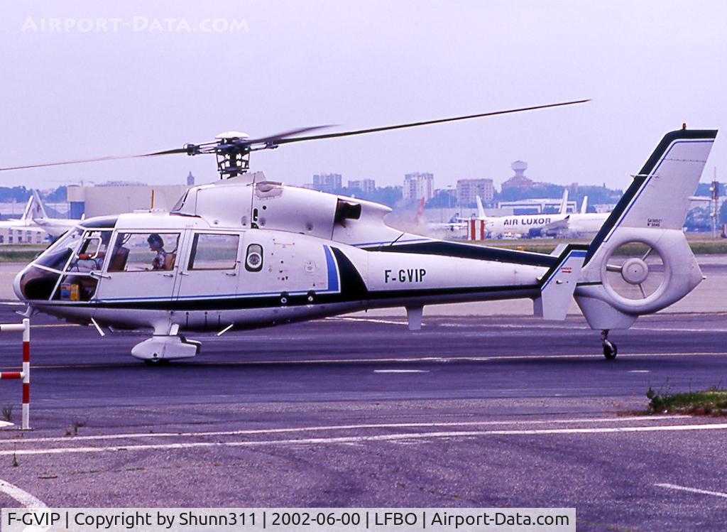F-GVIP, Aerospatiale SA-365C-2 Dauphin 2 C/N 5045, Taxiing for take off...