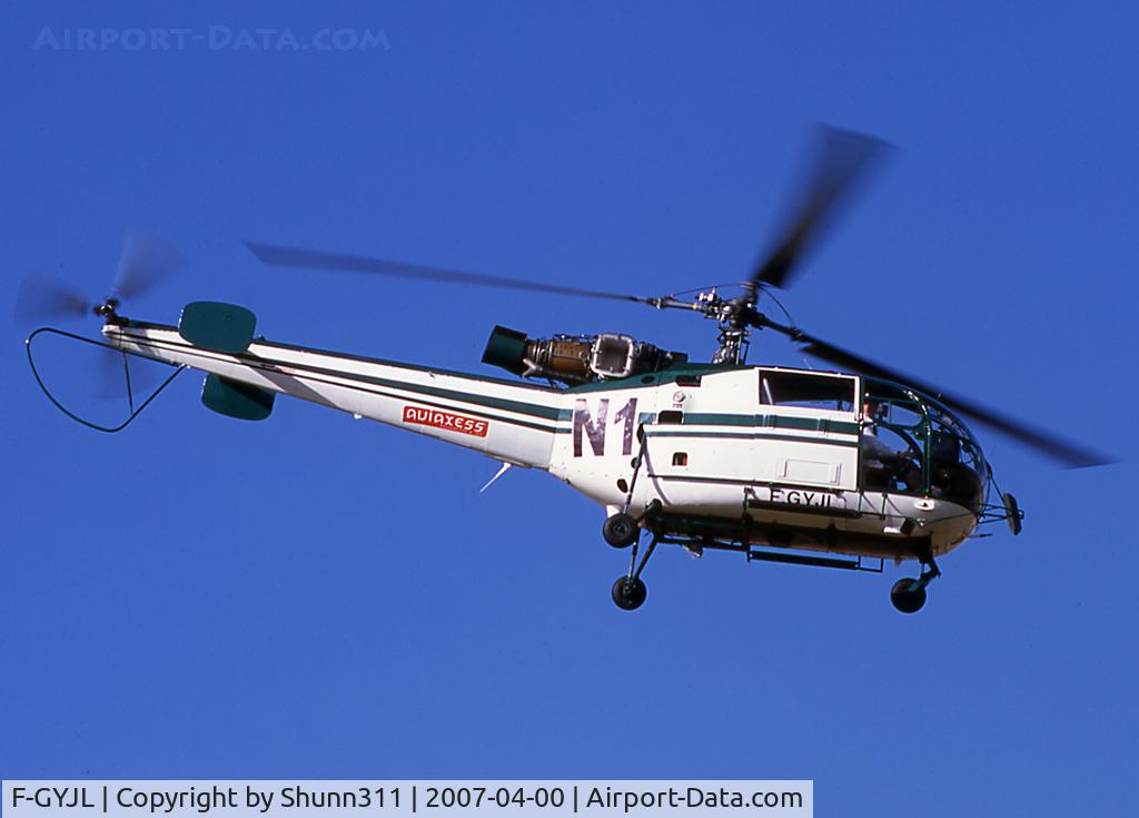 F-GYJL, Aerospatiale SA-316B Alouette III C/N 1527, On take off from Magny-Court Heliport during Formula One GP 2004