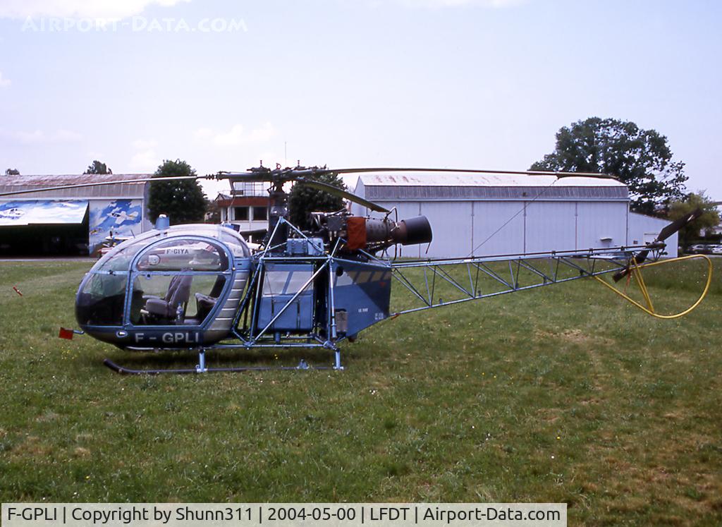 F-GPLI, Aerospatiale SE-313B Alouette II C/N 1458, Parked in the grass...