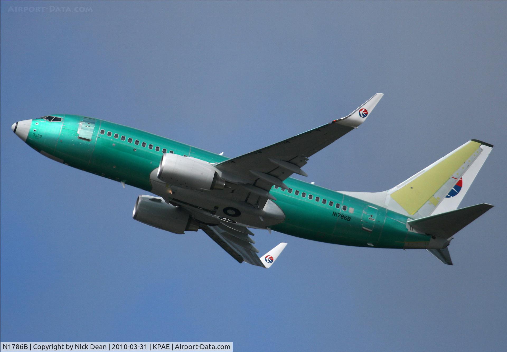N1786B, 2010 Boeing 737-89L C/N 36754, KPAE China Eastern seen here as N1786B and will become B-5265