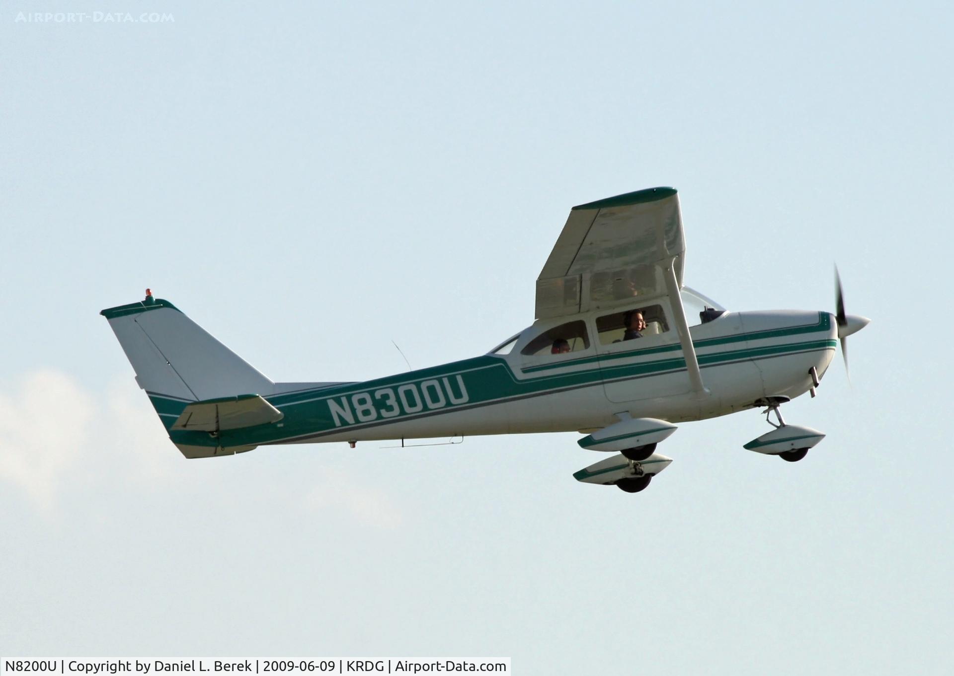 N8200U, 1964 Cessna 172F C/N 17252100, An immaculate 45-year-old bird takes off into the sunset.