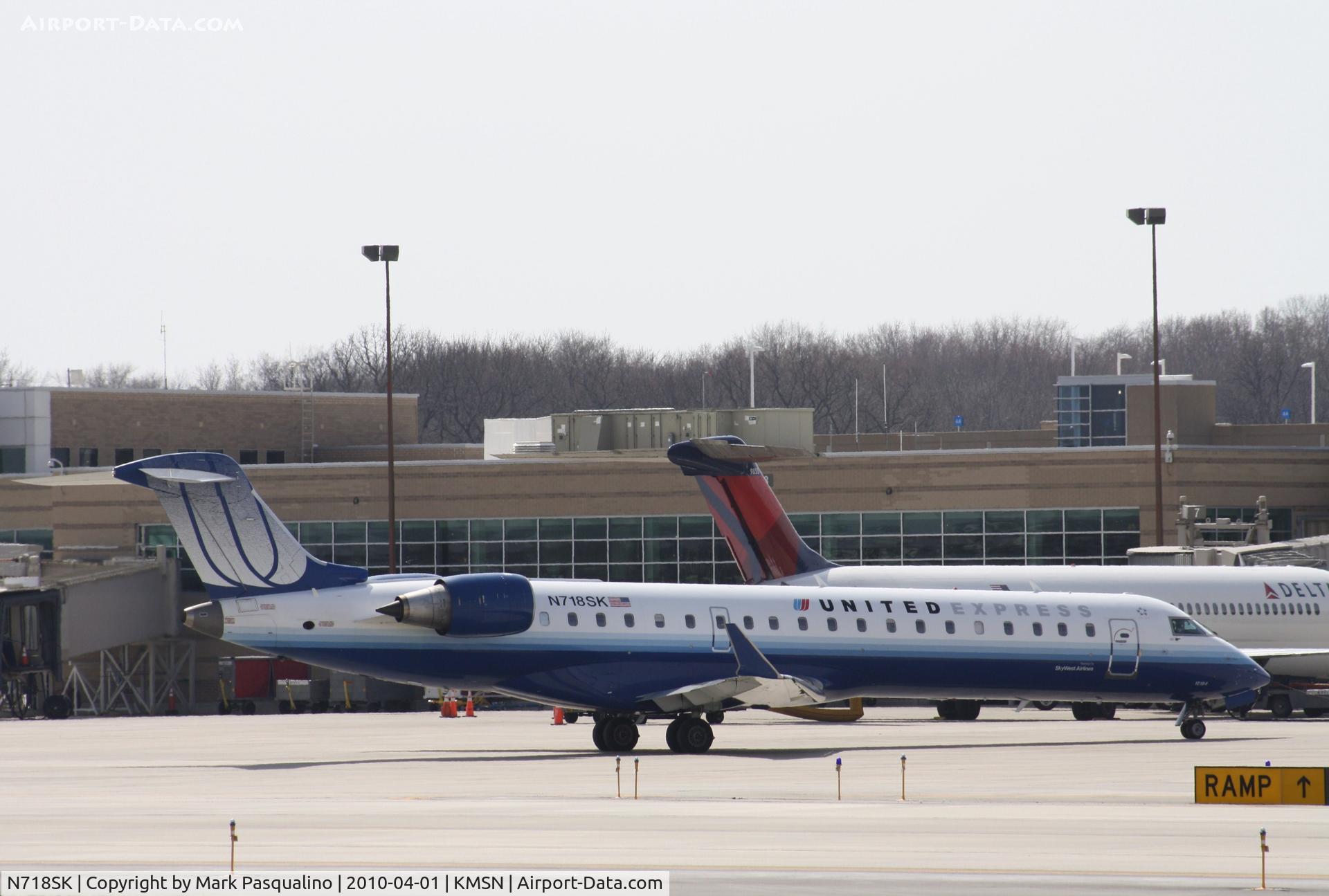 N718SK, 2004 Bombardier CRJ-701 (CL-600-2C10) Regional Jet C/N 10184, CL-600-2C10