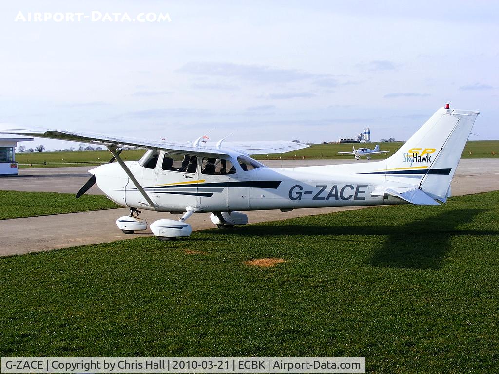 G-ZACE, 2001 Cessna 172S C/N 172S8808, Sywell Aerodrome Ltd