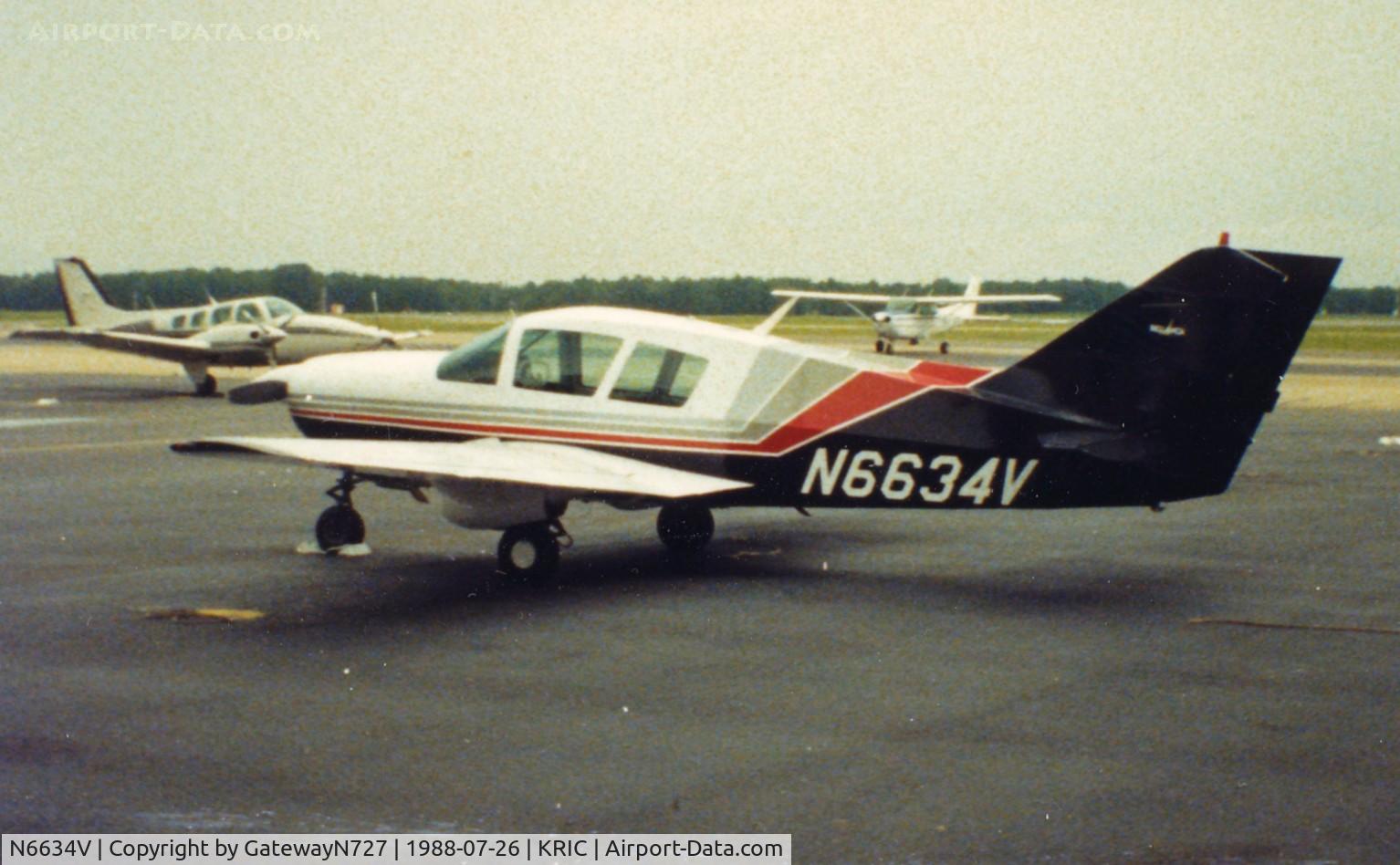 N6634V, Bellanca 17-30A Viking C/N 30304, According to blue book information, this was the first production aircraft of the 1971 model year. This aircraft was written off following a hard landing incident only a few months after this photo was taken.