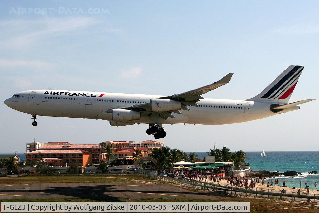 F-GLZJ, 1997 Airbus A340-313X C/N 186, visitor