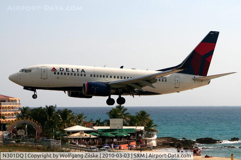 N301DQ, 2008 Boeing 737-732 C/N 29687, visitor