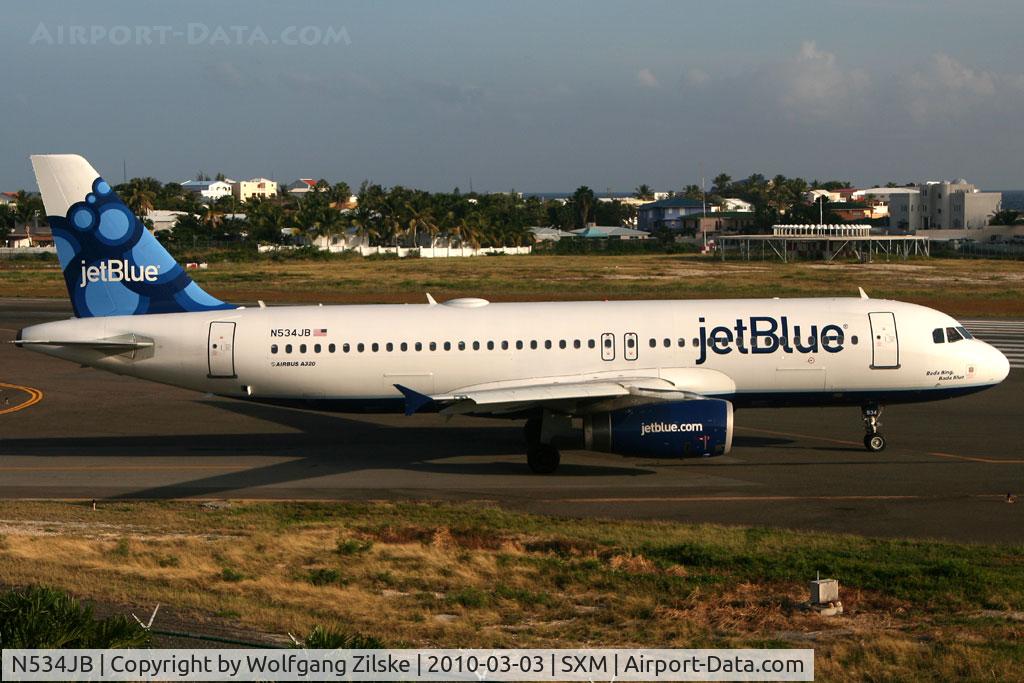 N534JB, 2002 Airbus A320-232 C/N 1705, visitor
