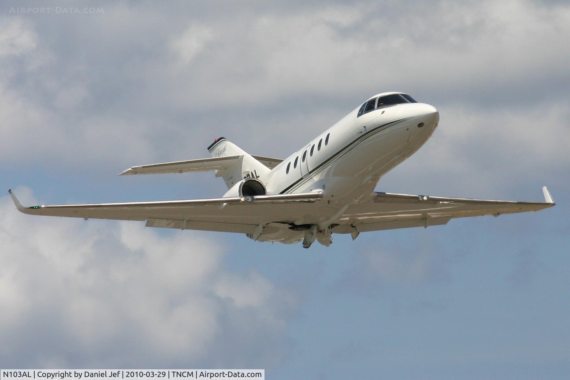 N103AL, 2006 Raytheon Hawker 850XP C/N 258822, N103AL departing TNCM runway 10