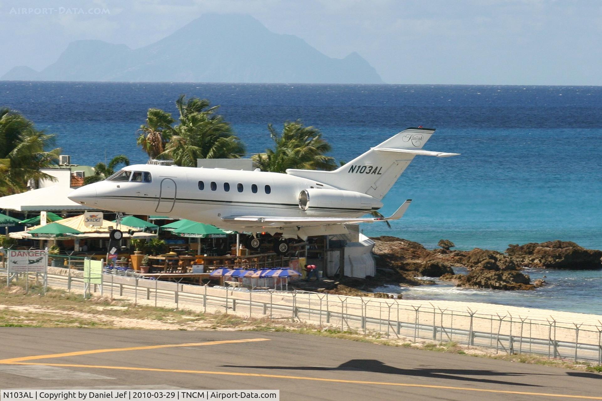 N103AL, 2006 Raytheon Hawker 850XP C/N 258822, N103AL landing at TNCM runway 10