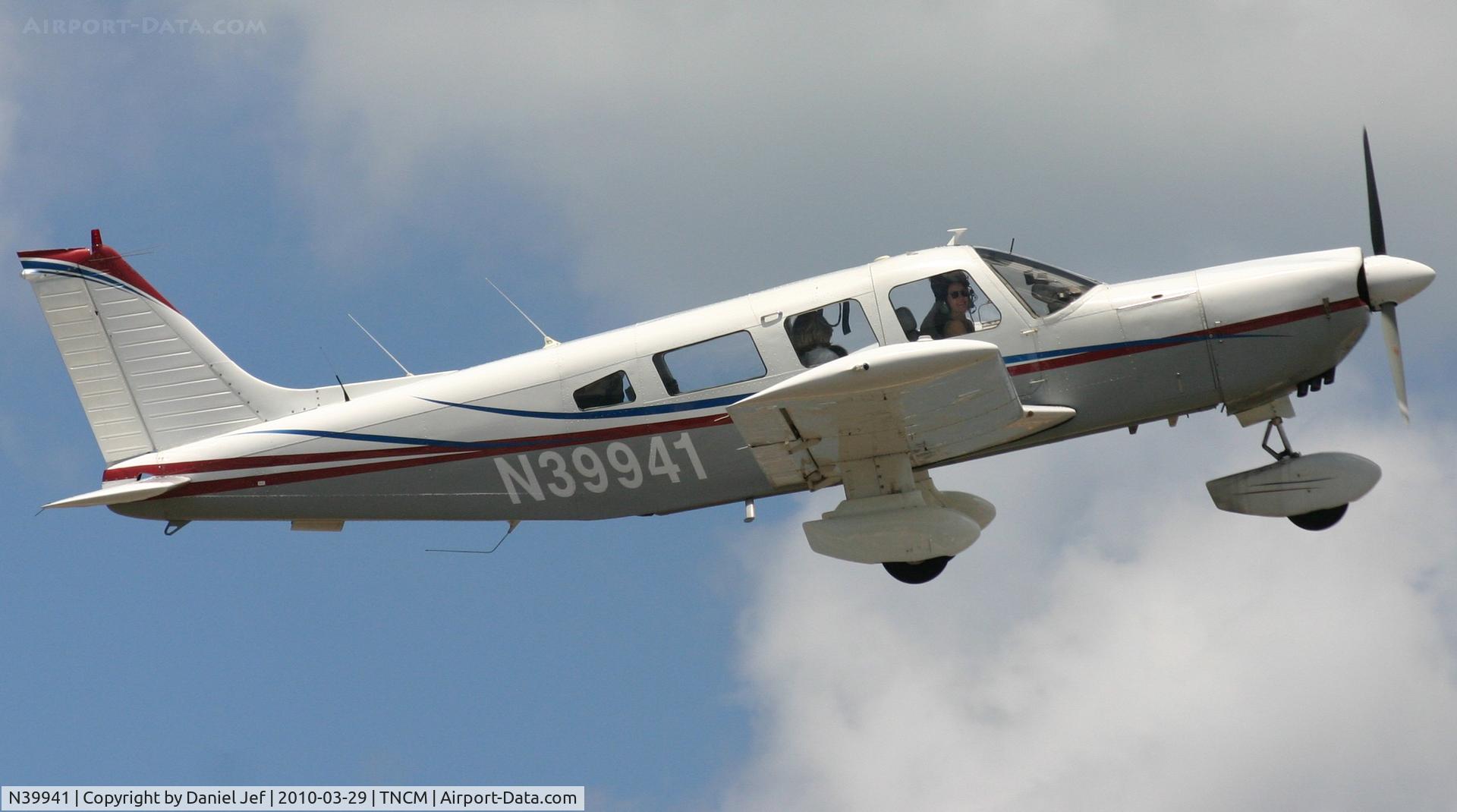 N39941, 1978 Piper PA-32-300 Cherokee Six C/N 32-7840179, N39941 departing TNCM