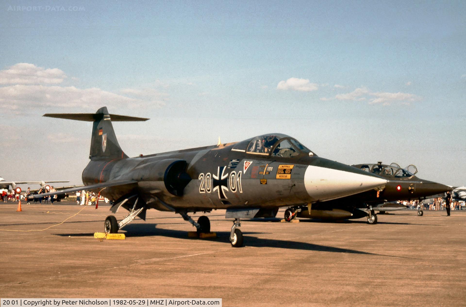 20 01, Lockheed F-104G Starfighter C/N 683-2001, F-104G Starfighter of JBG-31 on display at the 1982 RAF Mildenhall Air Fete.