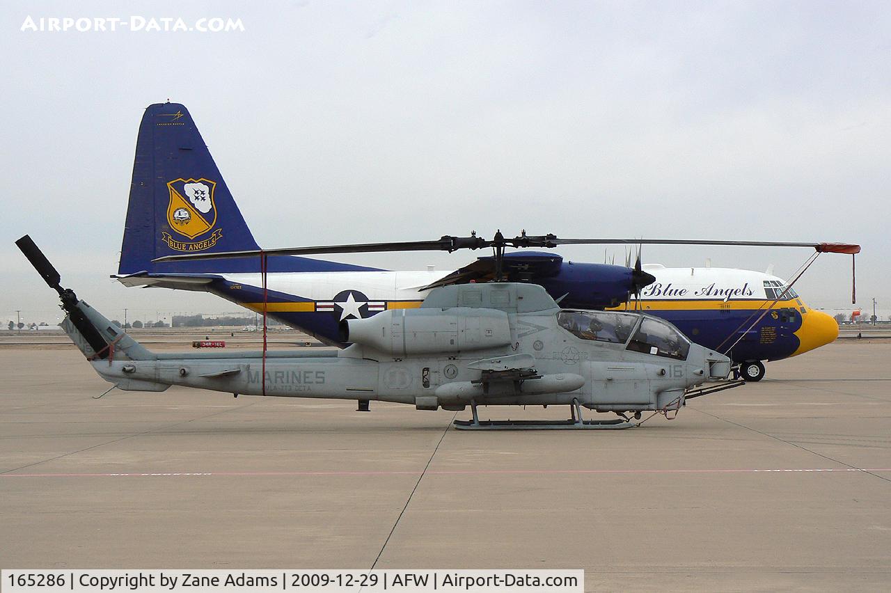 165286, Bell AH-1W Super Cobra C/N 26334, At Fort Worth Alliance Airport