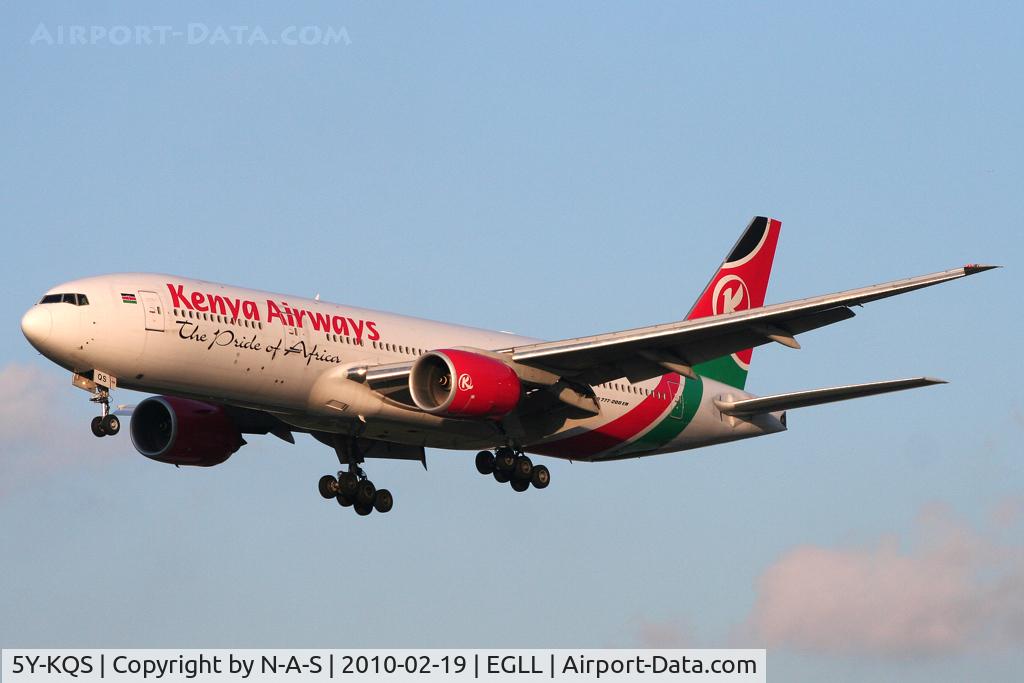 5Y-KQS, 2005 Boeing 777-2U8/ER C/N 33683, Landing LHR