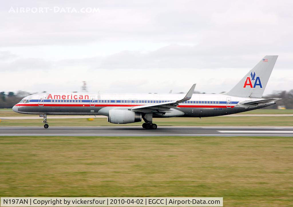 N197AN, 2001 Boeing 757-223 C/N 32391/988, American Airlines
