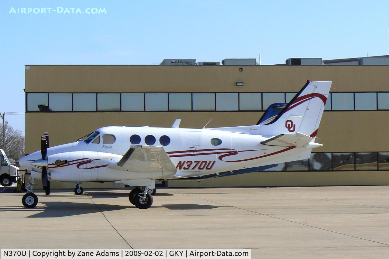 N370U, Beech C90A King Air C/N LJ-1428, At Arlington Municipal