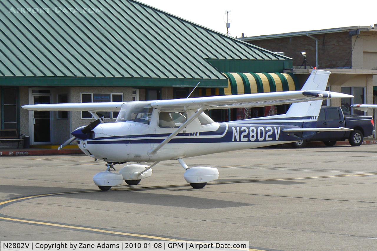 N2802V, 1974 Cessna 150M C/N 15076285, At Grand Prairie Municpal