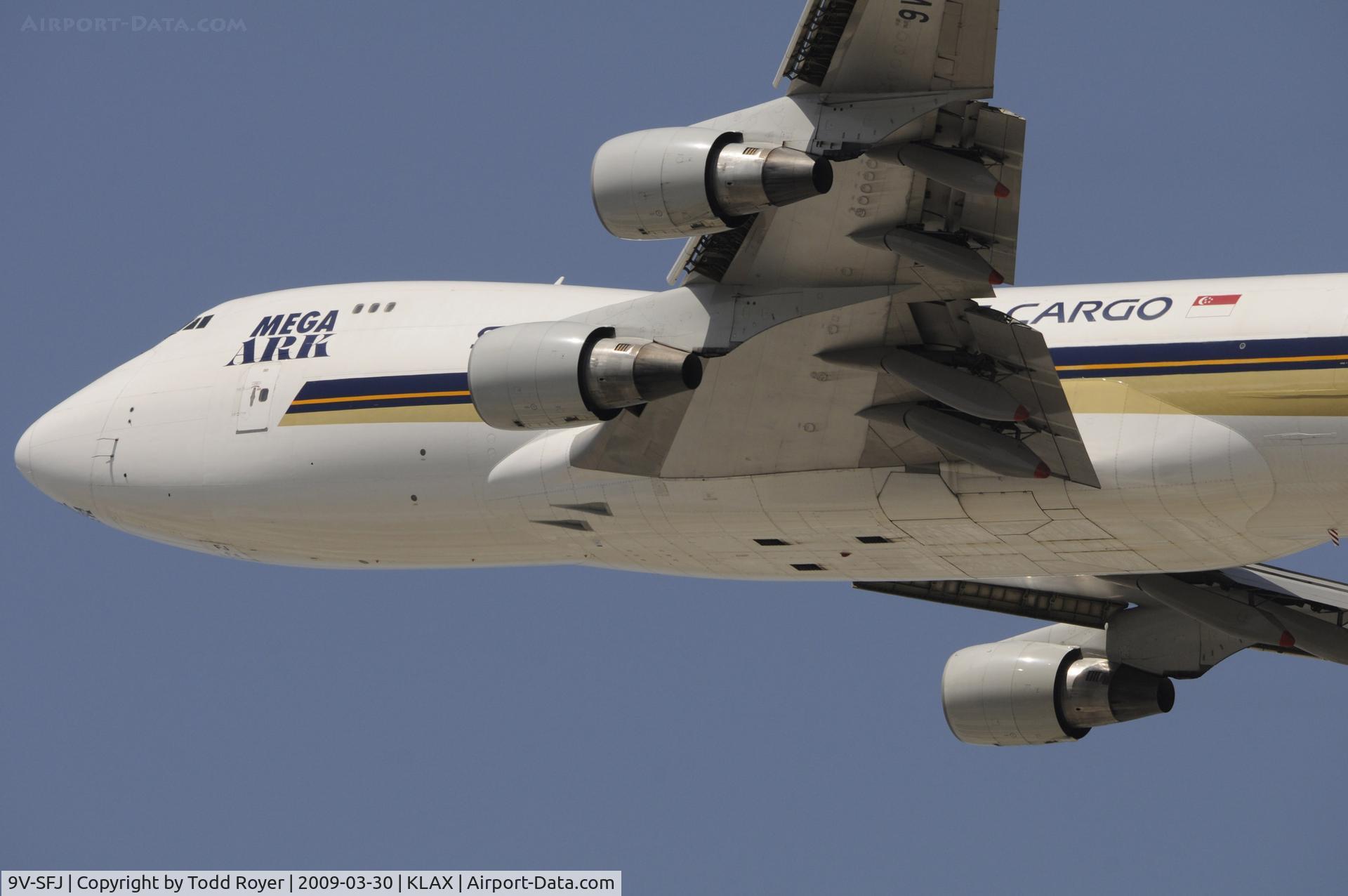 9V-SFJ, 2001 Boeing 747-412F/SCD C/N 26559, Departing LAX