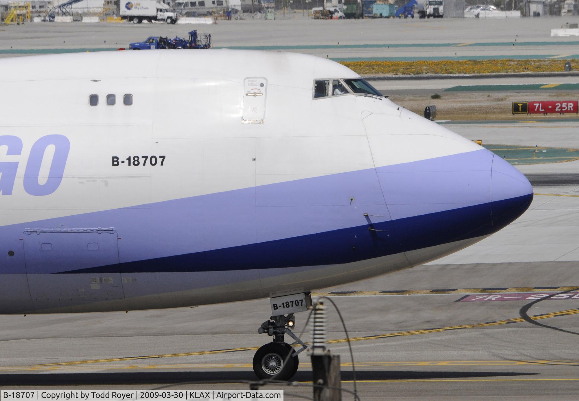 B-18707, 2001 Boeing 747-409F/SCD C/N 30764, Taxi at LAX