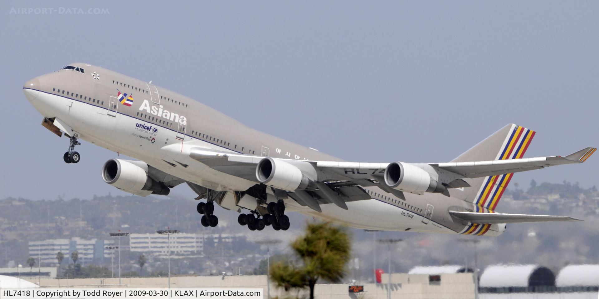 HL7418, 1994 Boeing 747-48E C/N 25780, Departing LAX