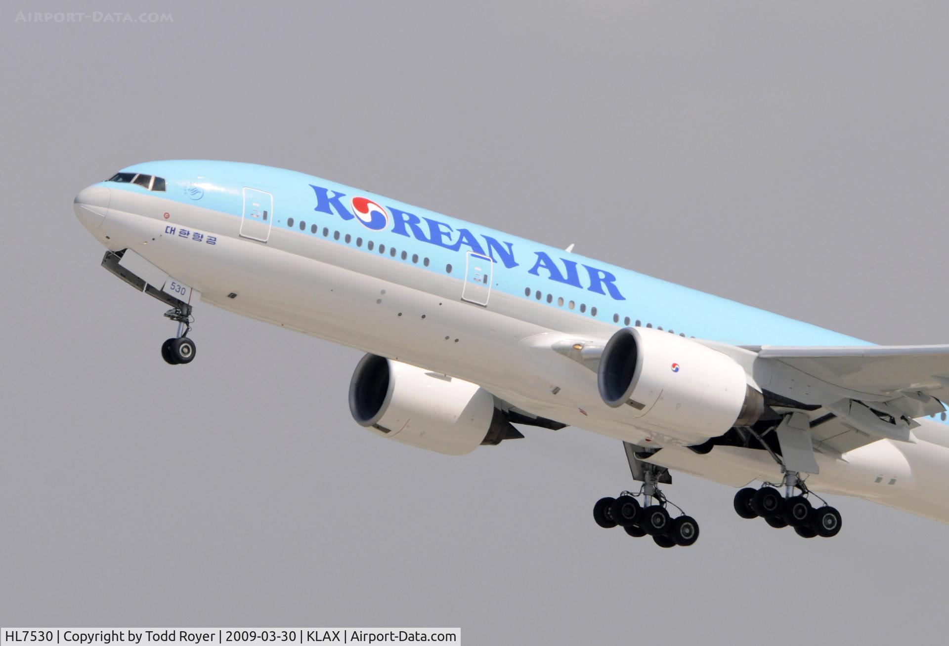 HL7530, 1997 Boeing 777-2B5/ER C/N 27945, Departing LAX